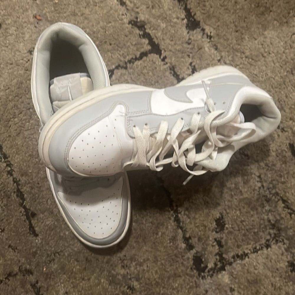 - grey nike dunks low - Picture 5 of 6